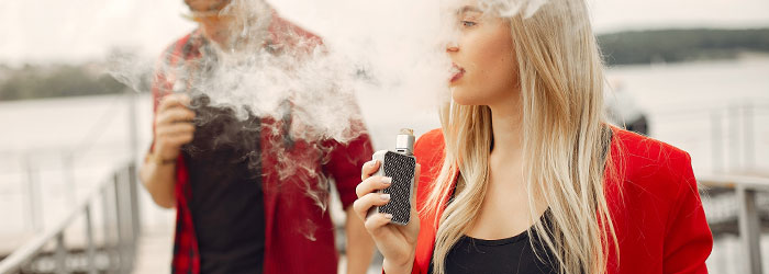 Puis-je apporter une cigarette électronique sur un bateau ?